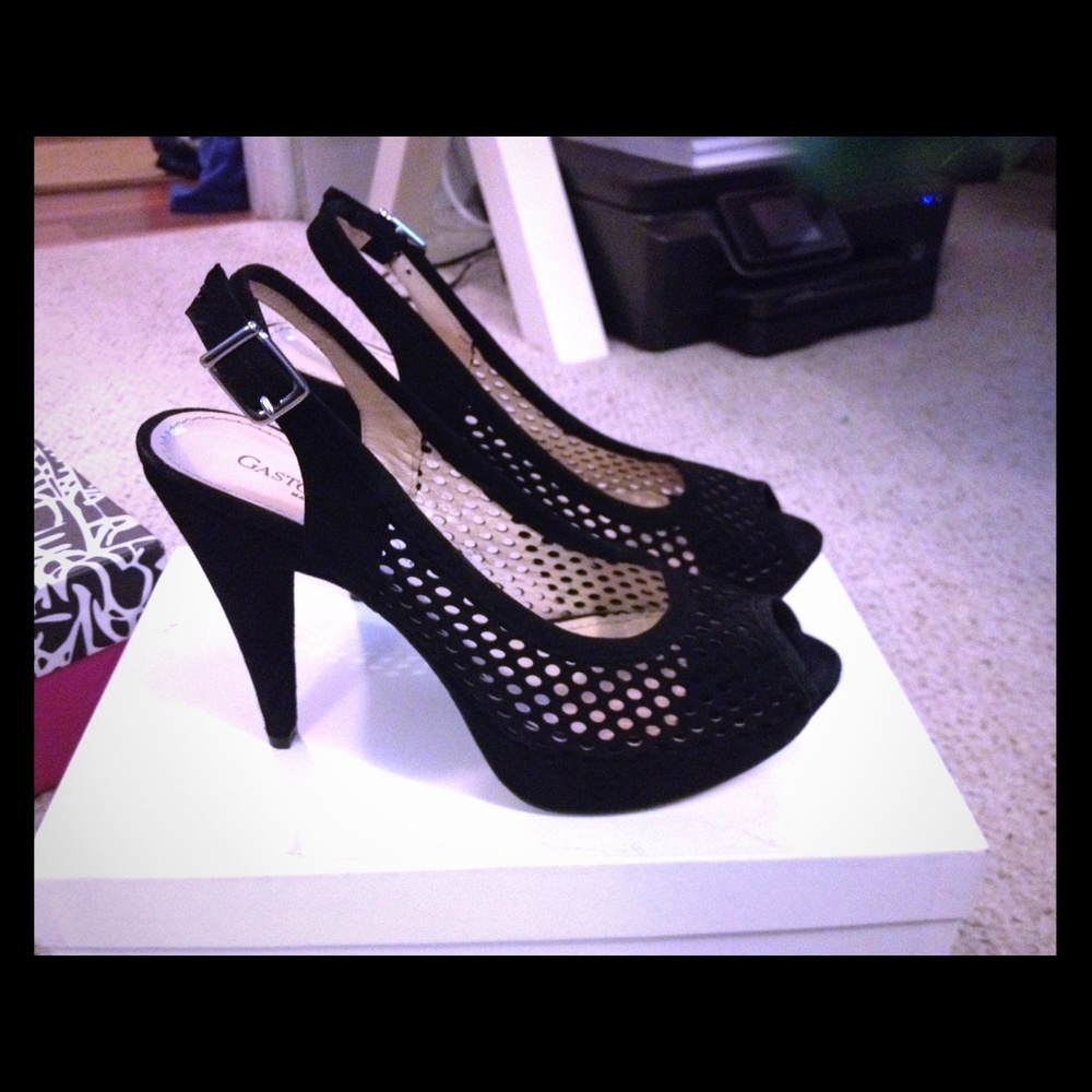 Gastone Lucioli black suede open toe peep toes